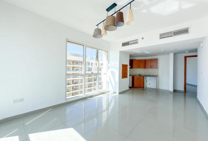 100825844 - Property Image 2