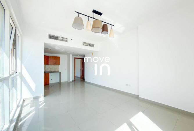 100825844 - Property Image 3