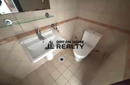 Apartment - 1 Bedroom - 2 Bathrooms for rent in Dar Al Majaz - Jamal Abdul Nasser Street - Al Majaz - Sharjah