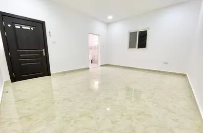 شقة - 2 غرف نوم - 2 حمامات للايجار في مدينة شخبوط - أبوظبي