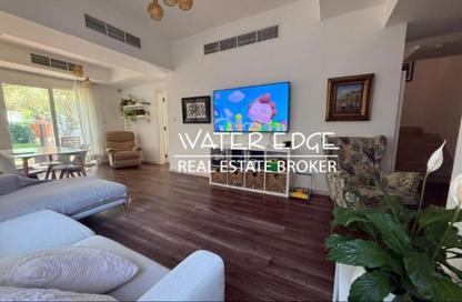 Villa - 3 Bedrooms - 3 Bathrooms for rent in Springs 15 - The Springs - Dubai