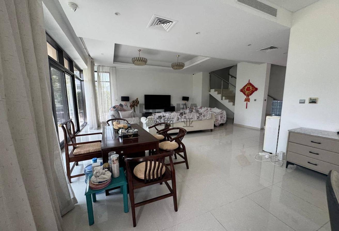Park & Lake View | Family Haven | Vacant photo 5