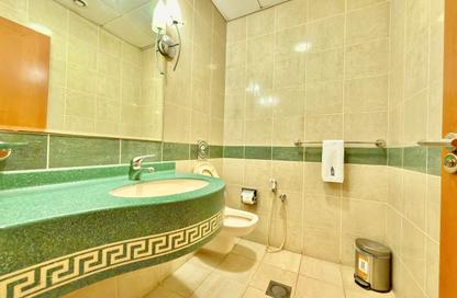 Apartment - 1 Bedroom - 2 Bathrooms for rent in Al Khalidiya - Abu Dhabi