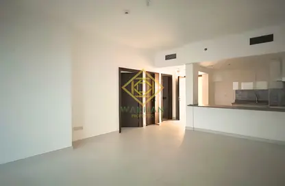 Apartment - 1 Bedroom - 2 Bathrooms for rent in Rabdan Building - Motor City - Dubai