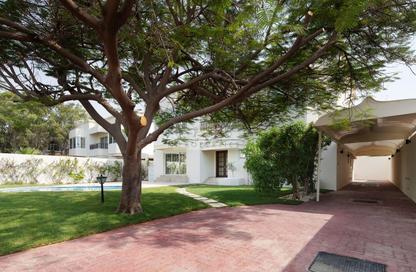 Villa - 5 Bedrooms - 5 Bathrooms for rent in Jumeirah 3 - Jumeirah - Dubai