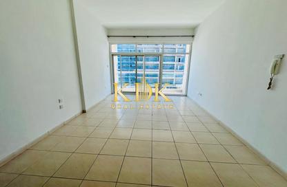 Apartment - Studio - 1 Bathroom for rent in Royal Residence 1 - Royal Residence - Dubai Sports City - Dubai