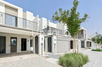 Townhouse - 3 Bedrooms - 4 Bathrooms for rent in Aura Gardens - Tilal Al Ghaf - Dubai