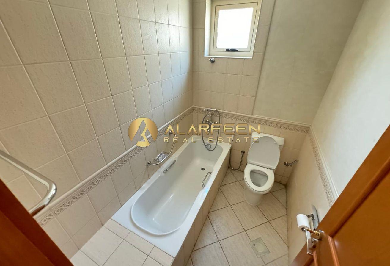 4 bed villa | Gated Community | Private Garden photo 18