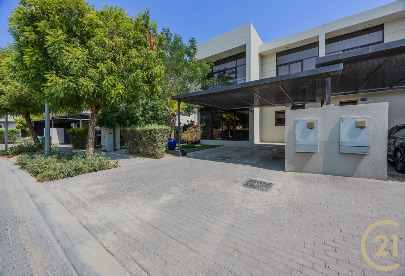 5BR + Maid | Vacant | Viewable | Singlerow photo 3
