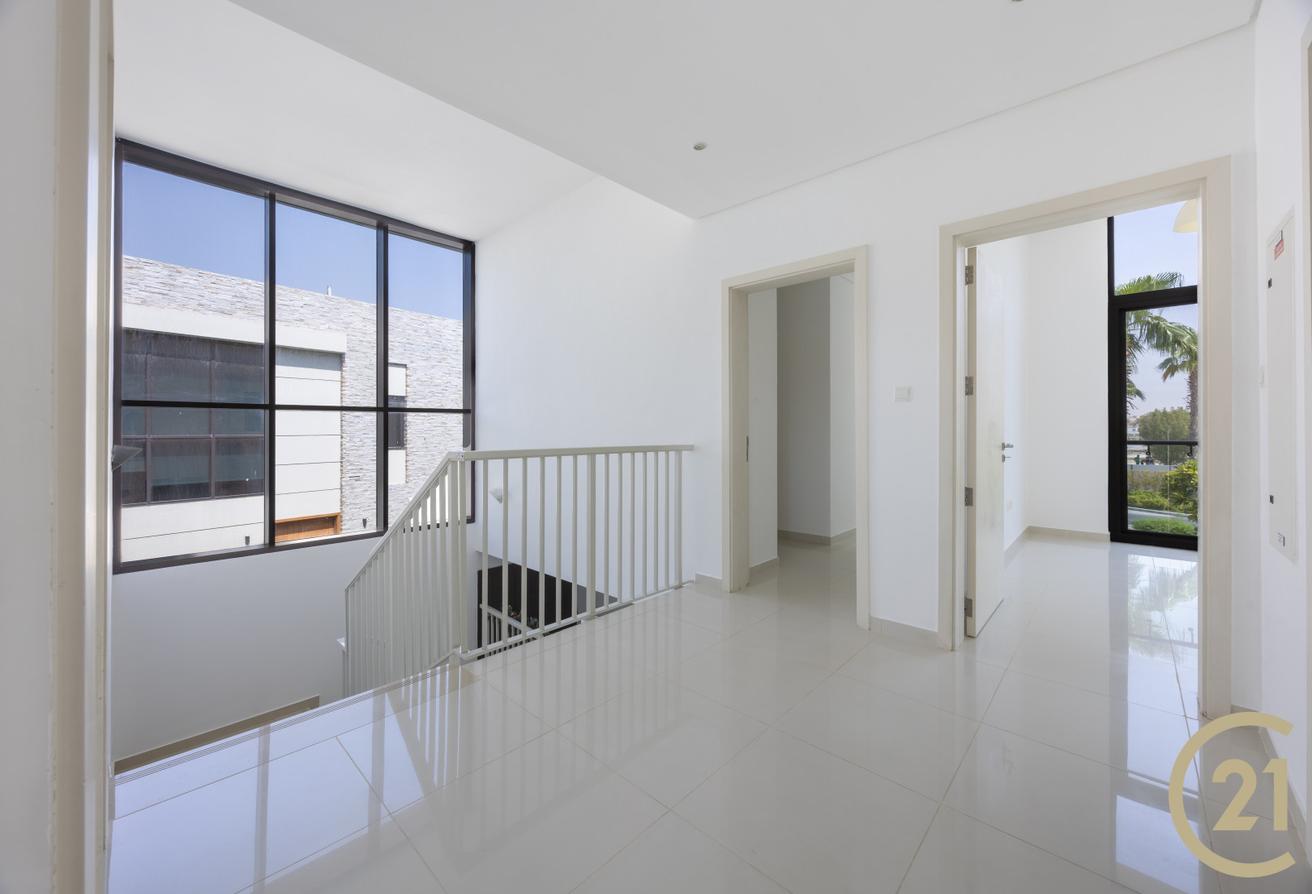 5BR + Maid | Vacant | Viewable | Singlerow photo 13