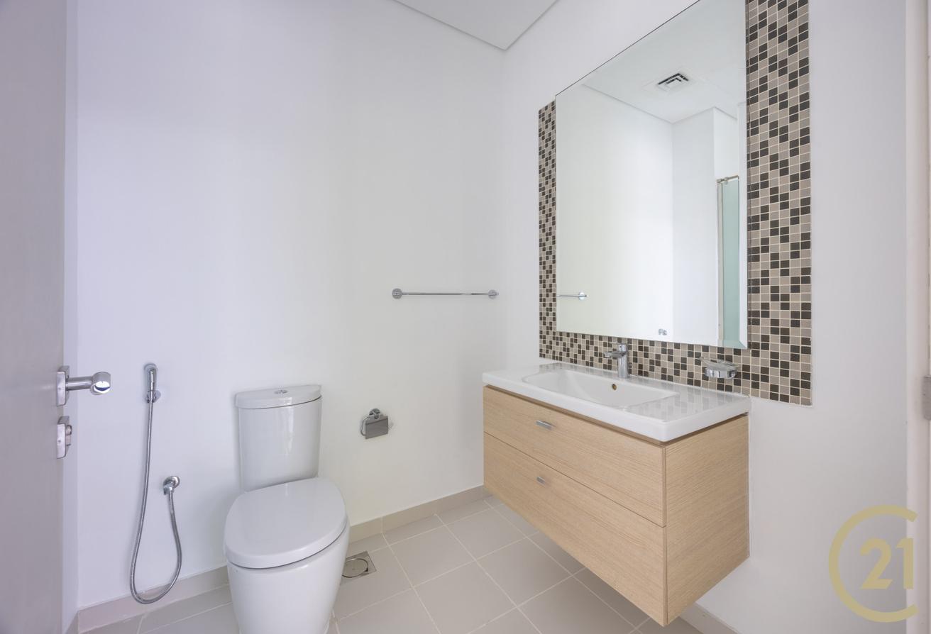 5BR + Maid | Vacant | Viewable | Singlerow photo 11