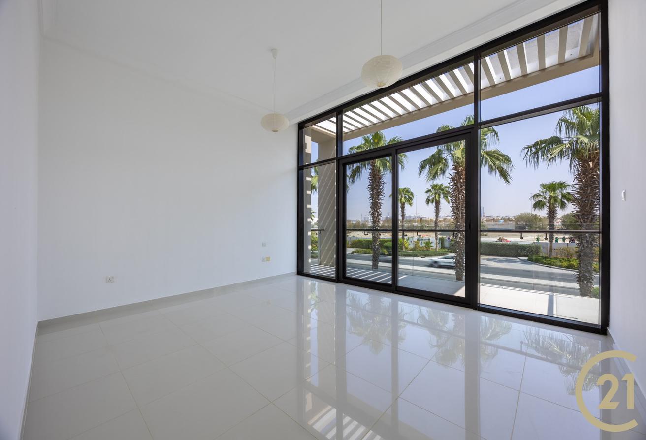 5BR + Maid | Vacant | Viewable | Singlerow photo 17