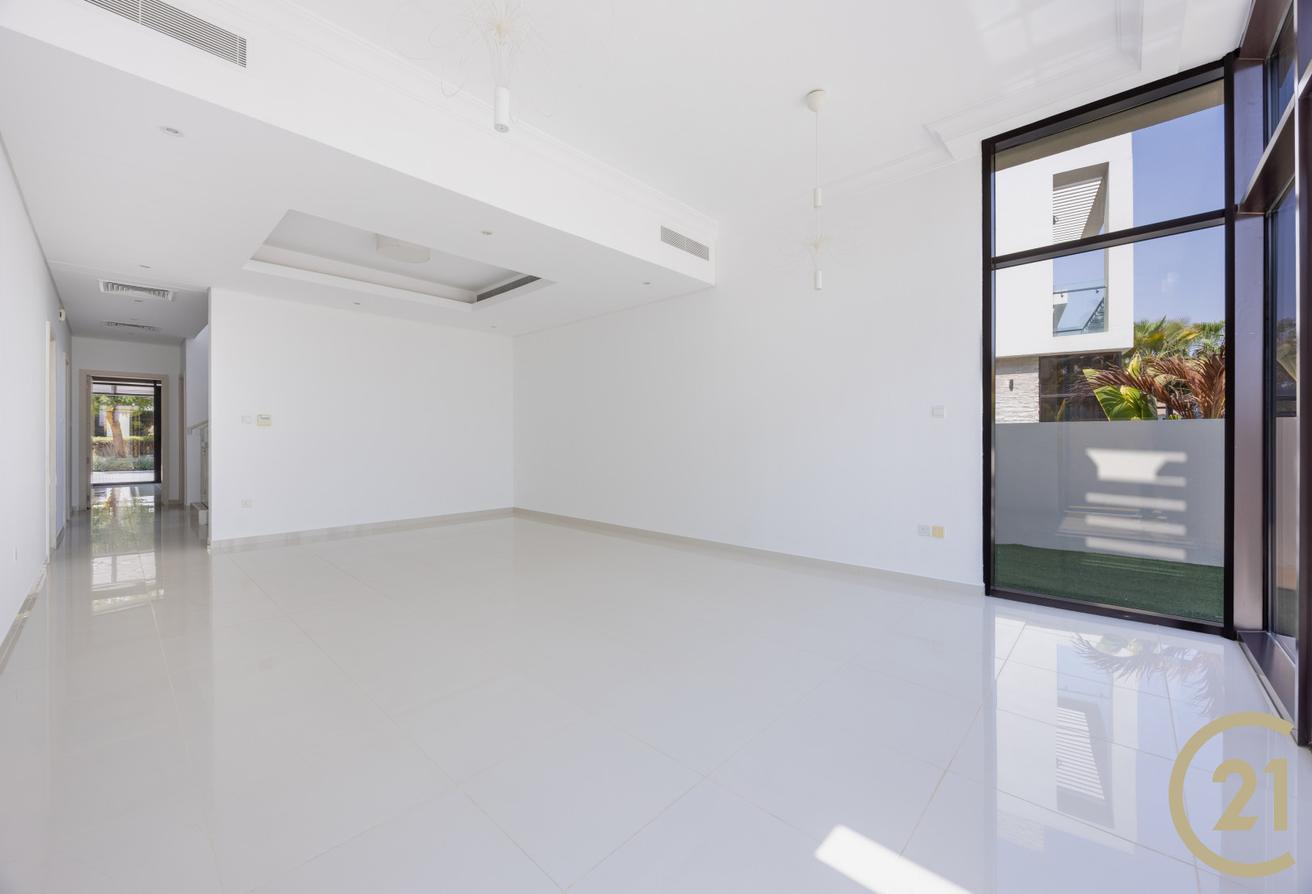 5BR + Maid | Vacant | Viewable | Singlerow photo 5