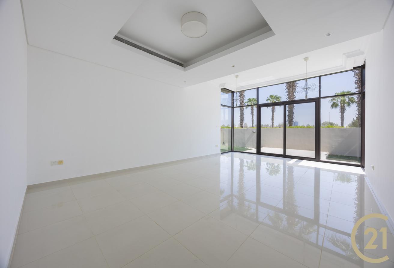 5BR + Maid | Vacant | Viewable | Singlerow photo 4