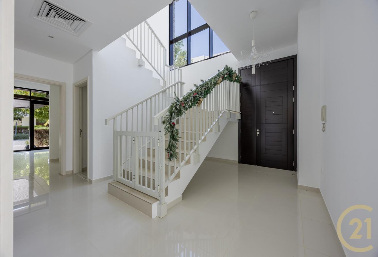 5BR + Maid | Vacant | Viewable | Singlerow photo 7