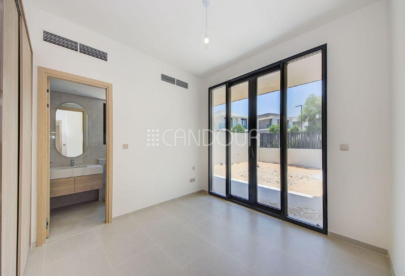 Corner Unit | Type C1 | Next to the Park | Vacant photo 6