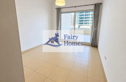 Apartment - 1 - 1 for rent in Mayfair Tower - Business Bay - Dubai