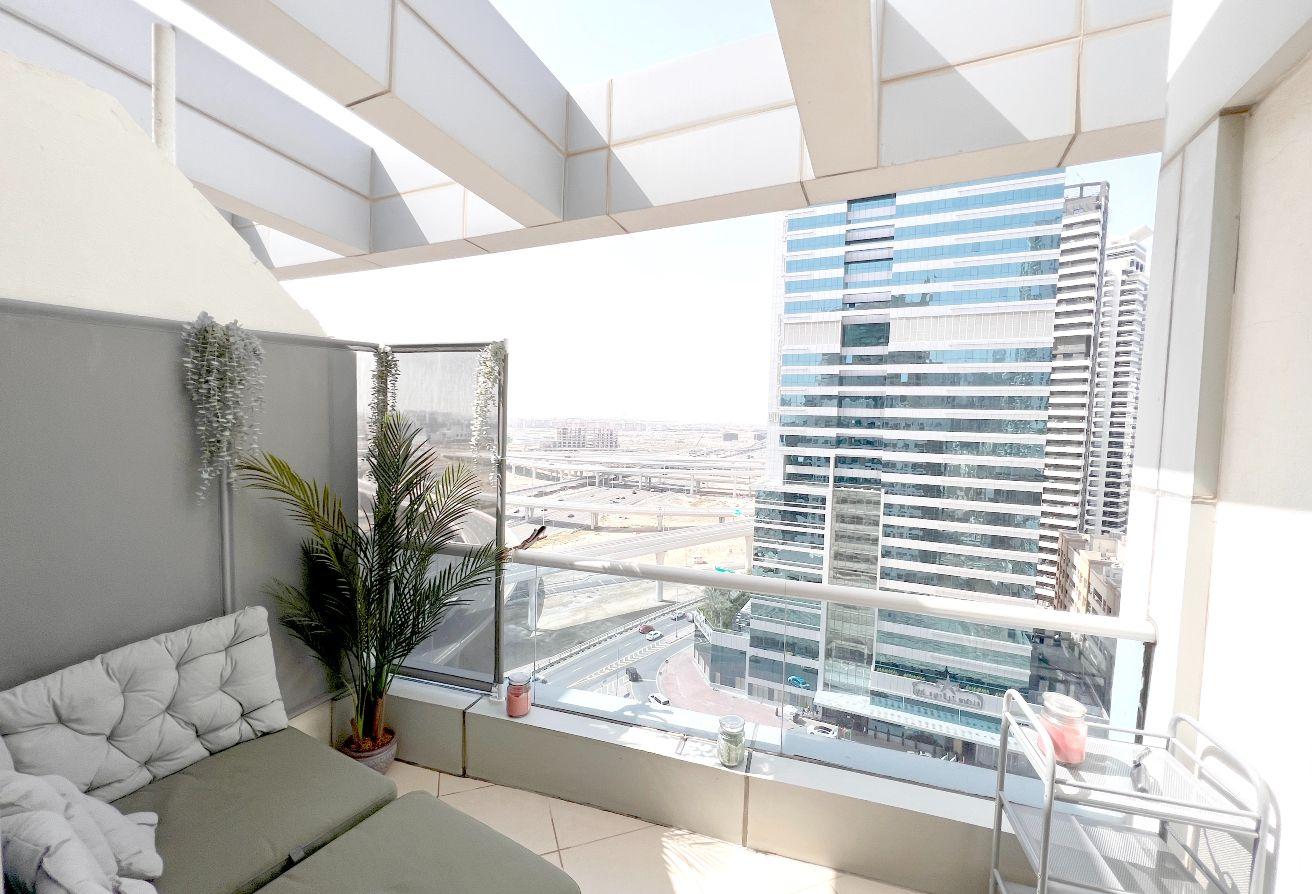 Furnished 1BR | Highest Floor | Great Location photo 13