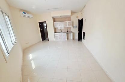 Apartment - Studio - 1 for rent in Fire Station Road - Muwaileh - Sharjah