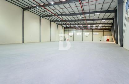 Warehouse - Studio for sale in Phase 1 - Dubai Investment Park (DIP) - Dubai
