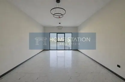 شقة - غرفة نوم - 2 حمامات للايجار في برج روكان C - برج روكان - روكان - دبي لاند - دبي