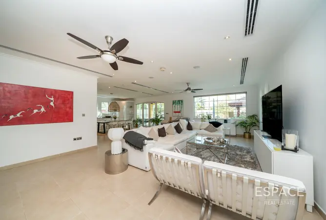 135164542 - Property Image 3