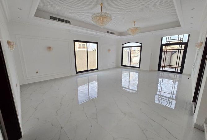 73111257 - Property Image 3