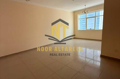 Apartment - 2 Bedrooms - 2 Bathrooms for rent in Al Khan Corniche - Al Khan - Sharjah