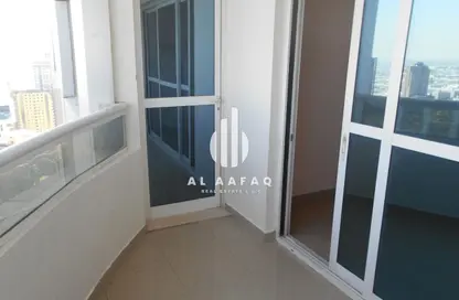 Apartment - 3 Bedrooms - 4 Bathrooms for rent in Ameer Bu Khamseen Tower - Al Majaz 3 - Al Majaz - Sharjah