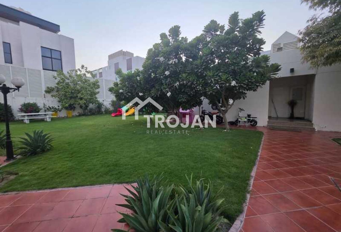 Spacious 4BR Villa | Prime Location | Furnished photo 21