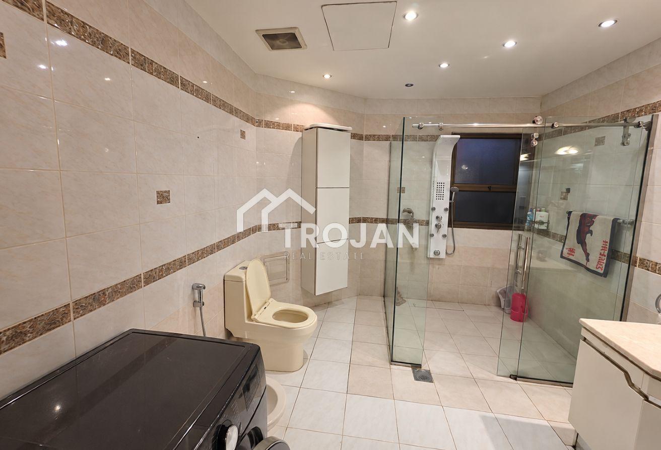 Spacious 4BR Villa | Prime Location | Furnished photo 18