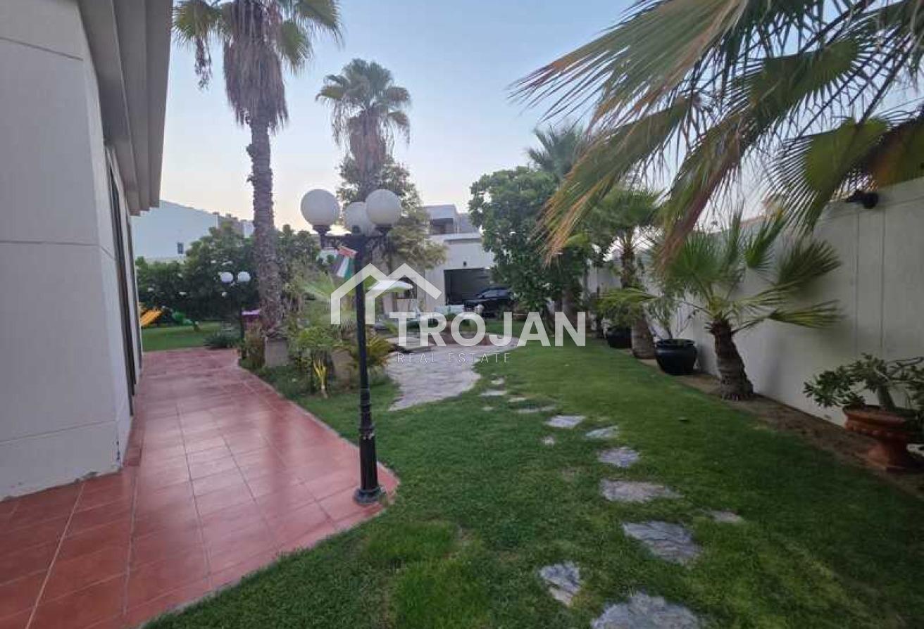 Spacious 4BR Villa | Prime Location | Furnished photo 20