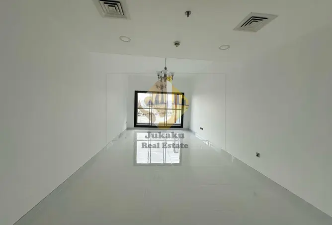 160555300 - Property Image 2
