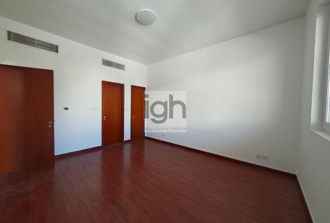 74233921 - صورة العقار 3