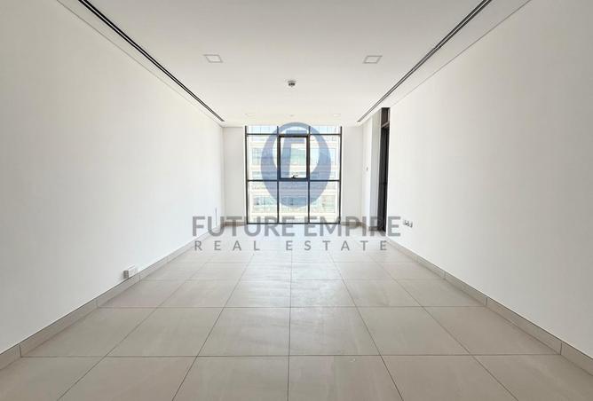 103677419 - Property Image 2