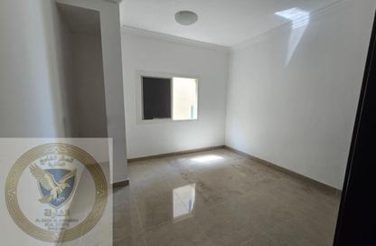 Apartment - 2 Bedrooms - 2 Bathrooms for rent in Al Qulaya'ah - Al Sharq - Sharjah
