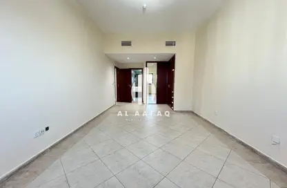 شقة - 3 غرف نوم - 5 حمامات للايجار في المجاز 1 - المجاز - الشارقة