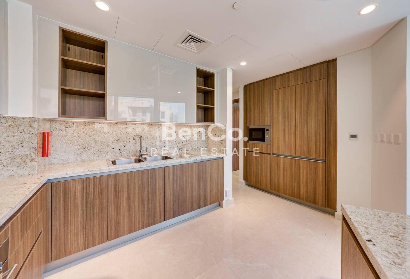 Duplex | Ultra Luxury | Brand New photo 13