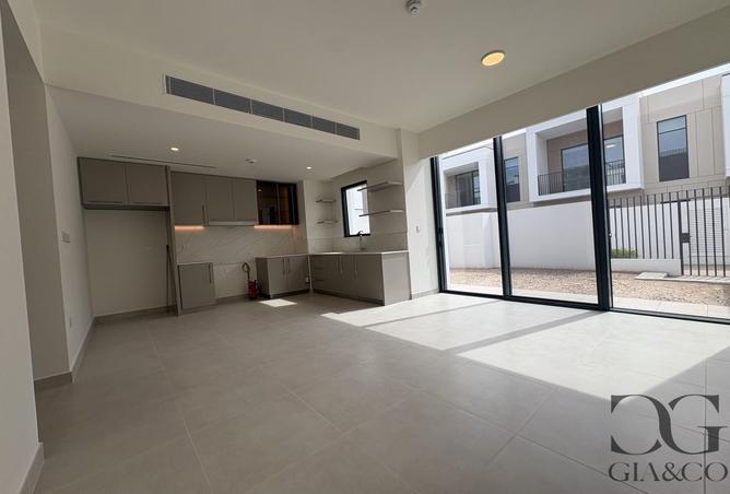 74233024 - Property Main Image