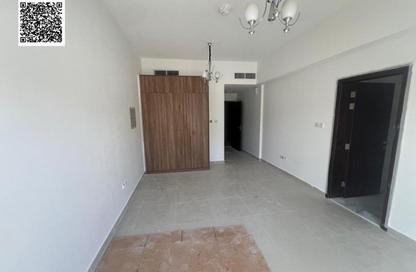 Apartment - Studio - 1 Bathroom for rent in Al Amira Village - Al Yasmeen - Ajman