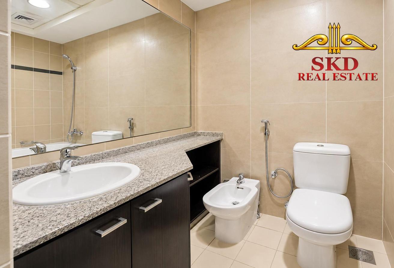 Spacious Studio | Vacant | Unfurnished | Best Deal photo 10