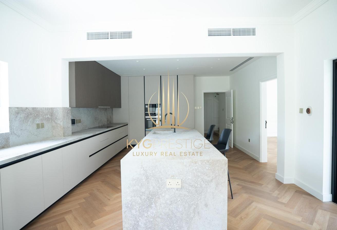 Rare Opportunity | Fully renovated | Vacant photo 7