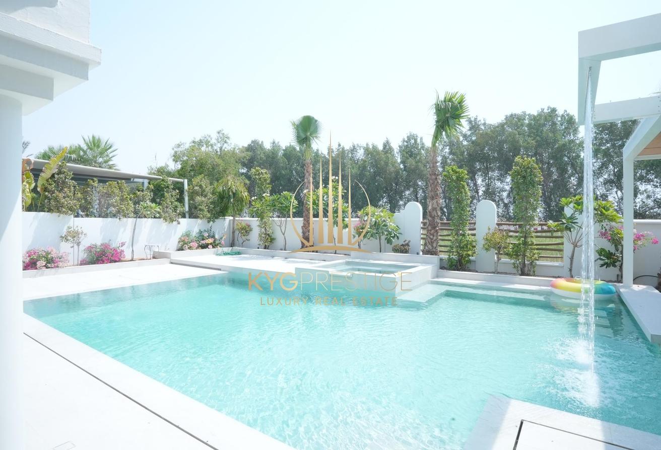 Rare Opportunity | Fully renovated | Vacant photo 2