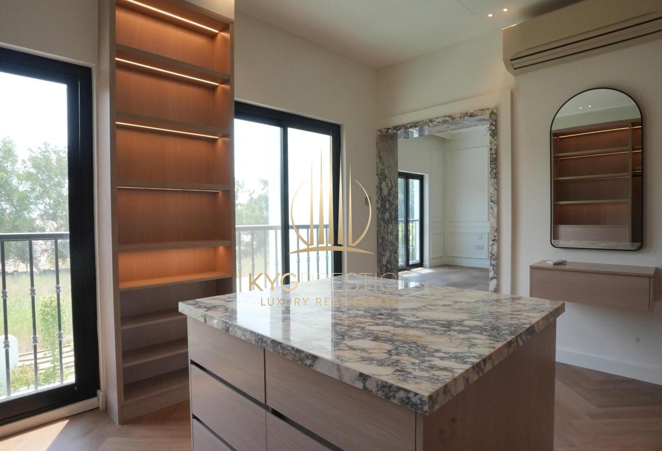 Rare Opportunity | Fully renovated | Vacant photo 23
