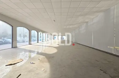 صالة عرض - استوديو - 2 حمامات للايجار في ربدان - أبوظبي