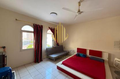 Apartment - Studio - 1 Bathroom for rent in Building U24 - Italy Cluster - International City - Dubai