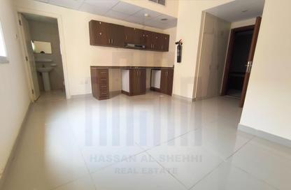 Apartment - Studio - 1 Bathroom for rent in Muwaileh 3 Building - Muwaileh - Sharjah