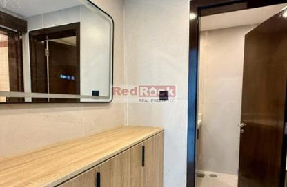 Office Space - 5 Bedrooms - 1 Bathroom for rent in The Regal Tower - Business Bay - Dubai