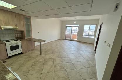 Apartment - 1 Bedroom - 2 Bathrooms for rent in Shakespeare Circus 1 - Shakespeare Circus - Motor City - Dubai