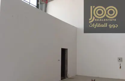 Warehouse - Studio - 2 Bathrooms for rent in Umm Al Thuoob - Umm Al Quwain